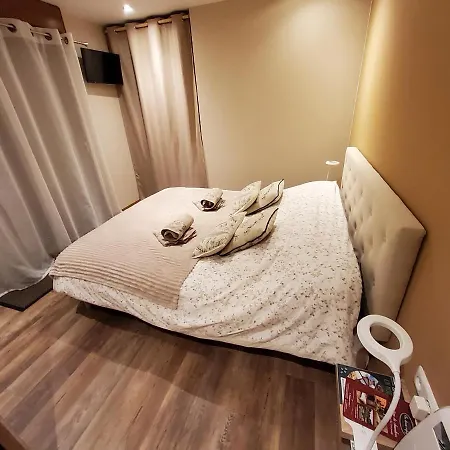 L' Ensoleillee Au Doux Refuge Cordebugle