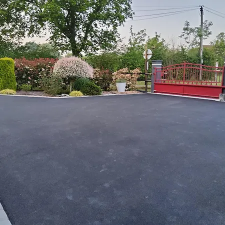 L' Ensoleillee Au Doux Refuge Отель типа 