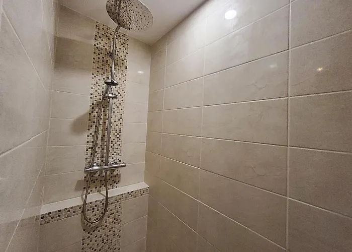 L' Ensoleillee Au Doux Refuge Oda ve Kahvaltı