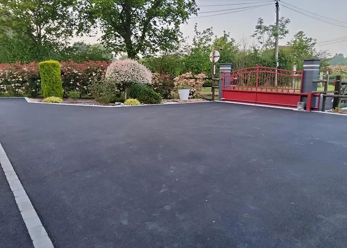 L' Ensoleillee Au Doux Refuge Oda ve Kahvaltı